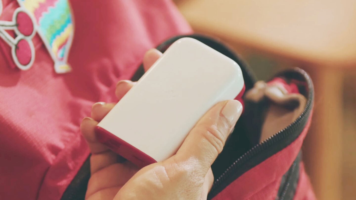 Spar 30% på PlugBug USB-C oplader med Apple Find My – det ultimative tilbehør til ordensmennesket