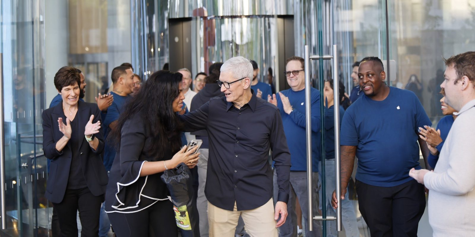 Apple forudser største julekvartal i selskabets historie – Tim Cook klar med rekordregn