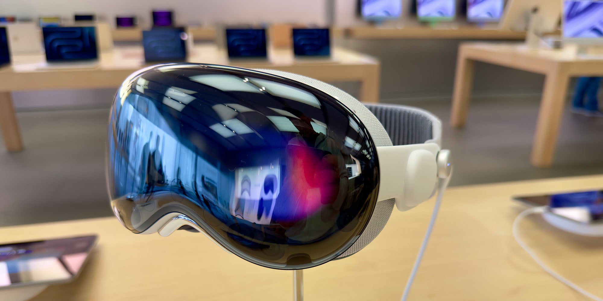 Snart kommer Apple Vision Pro 2: Komfortabel rem, stærkere chip!