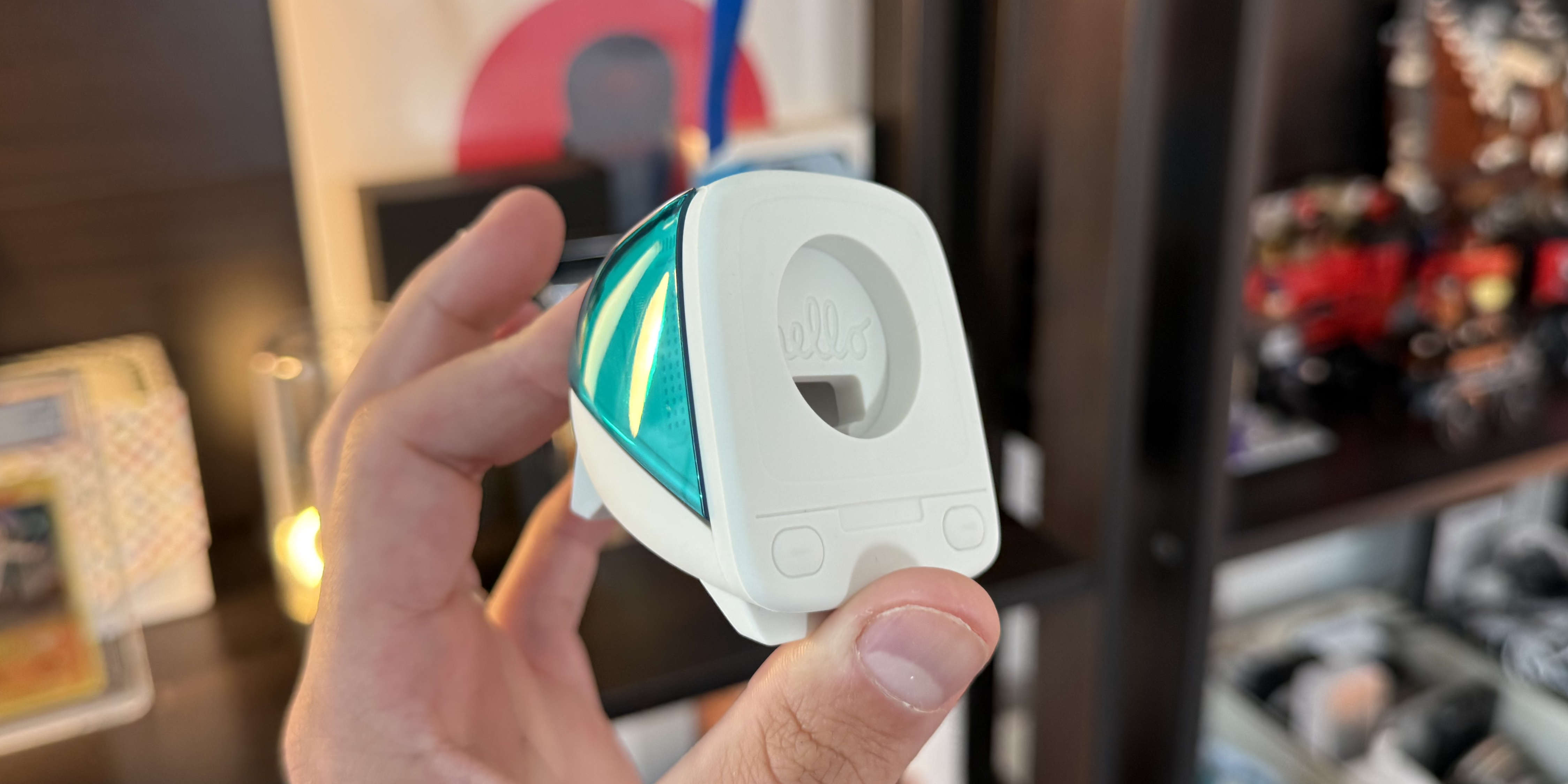 Spigen lancerer retro iMac G3-inspireret Apple Watch stand