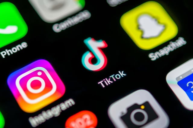 Meta snager i dine billeder: Scanner Facebook din kamerarulle på iPhone?