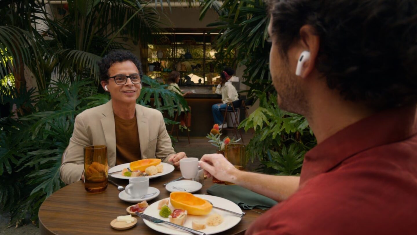 Apple Live Translation med AirPods lander endelig i EU – Glem alt om sproglige benspænd