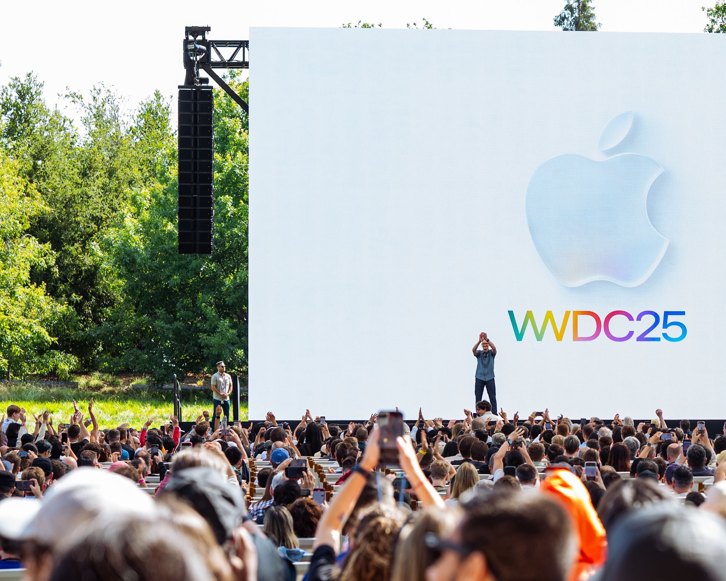 iOS 26: Apple skruer op for Liquid Glass, multitasking på iPad og smartere opkaldsscreening