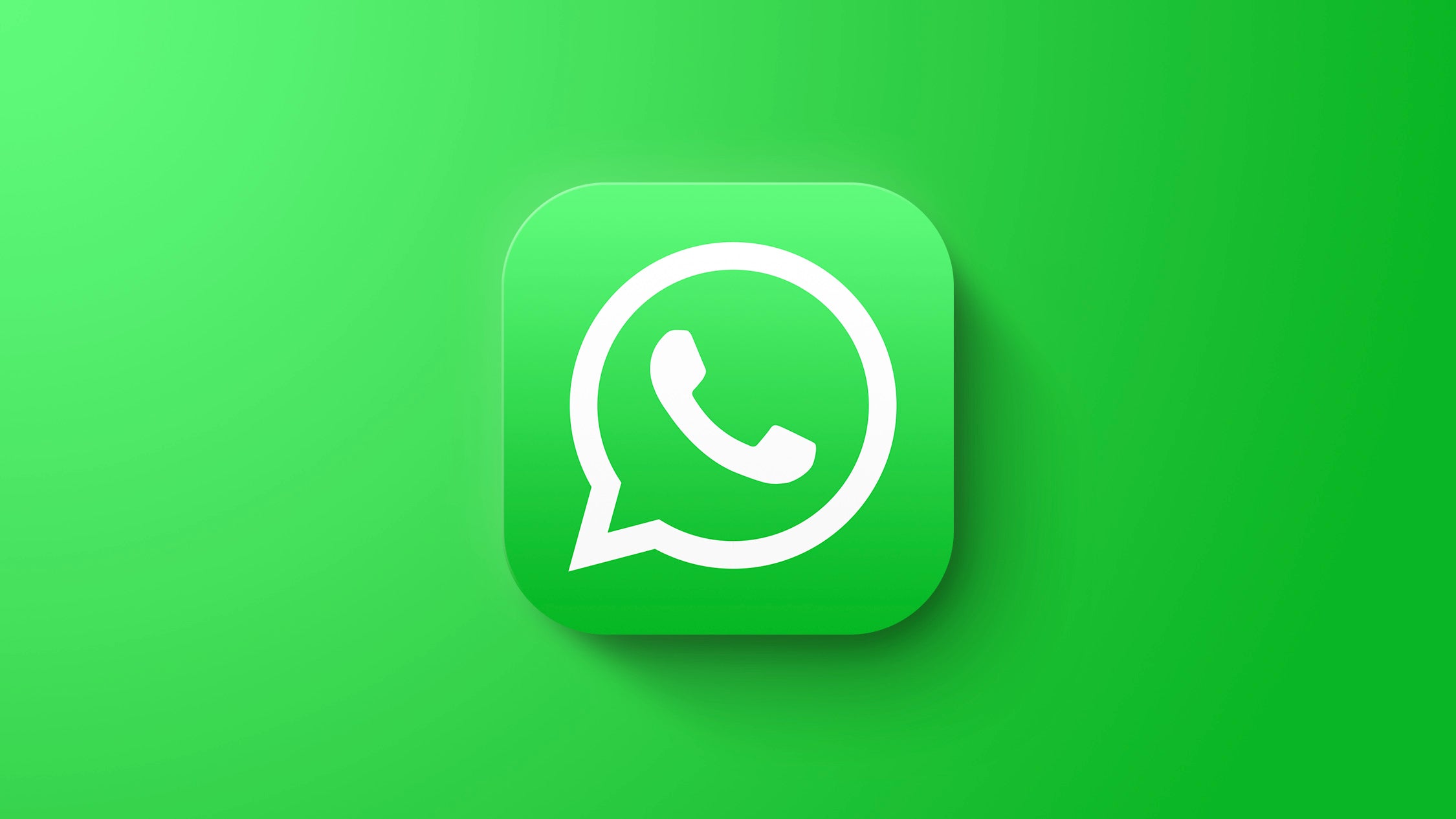 WhatsApp tester AI-skrivehjælp på iPhone – men Apples geniale værktøjer mangler stadig