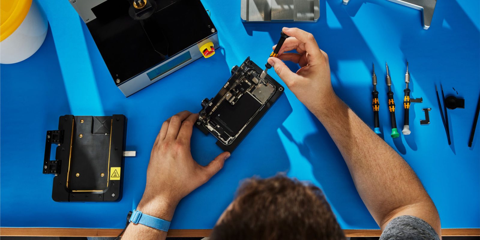 Så meget koster en reparation uden garanti på iPhone 17, 17 Pro og iPhone Air