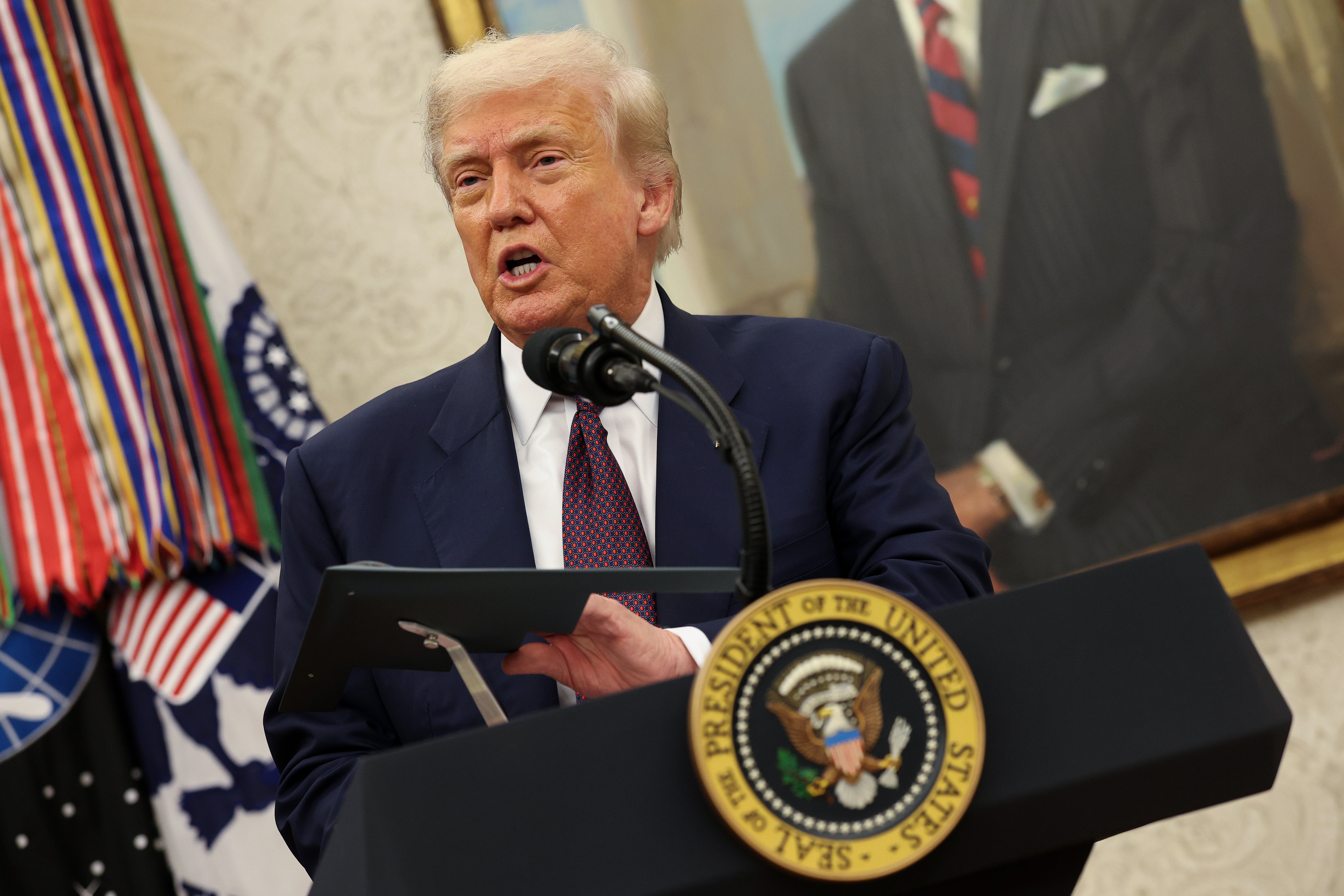 Trump truer med 100% chip-told – men Apple får (selvfølgelig) en gylden undtagelse