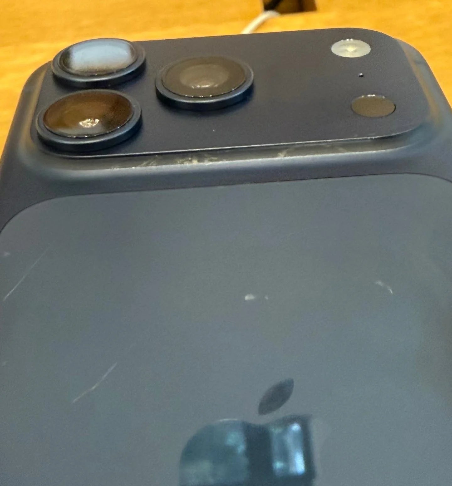 Apple: iPhone 17-ripe skyldes slidte MagSafe-riser – ikke din dyrebare Pro-model