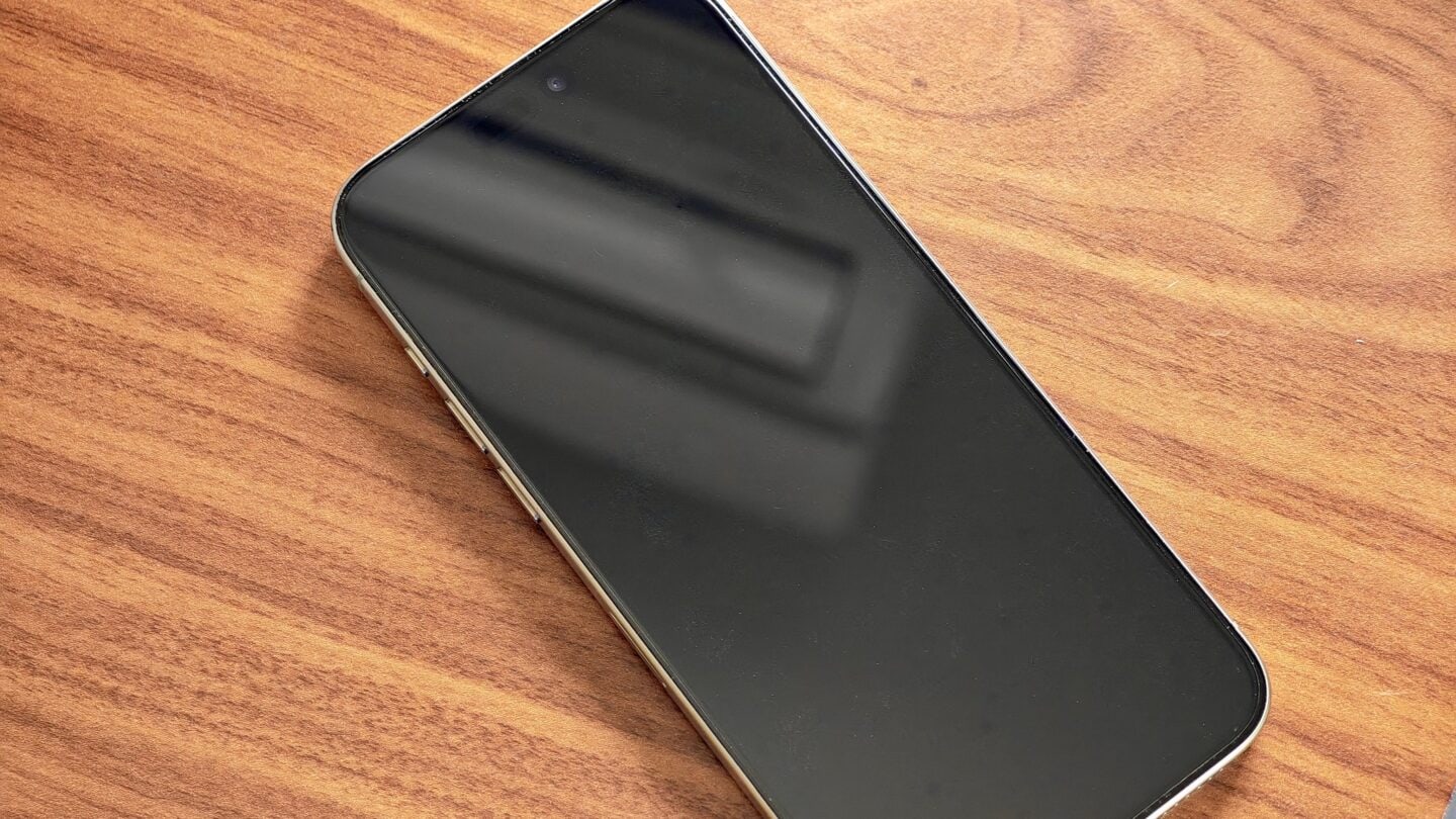 iPhone 17 Pro får muligvis MacBook-inspireret anti-refleks skærm – farvel til lyset fra din kaffebar?