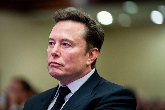 Elon Musk sagsøger Apple og OpenAI: Er AI-konkurrencen på vej til at dø?