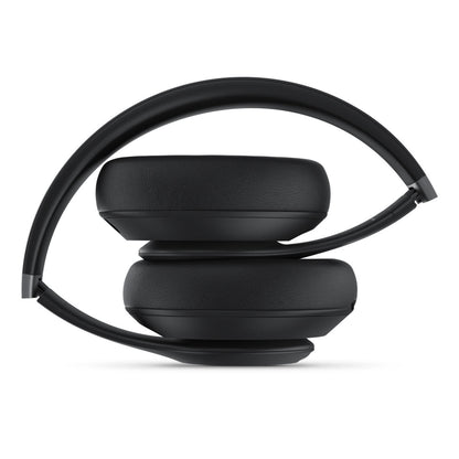 Beats Studio Pro Wireless Headphones — Sort Apple